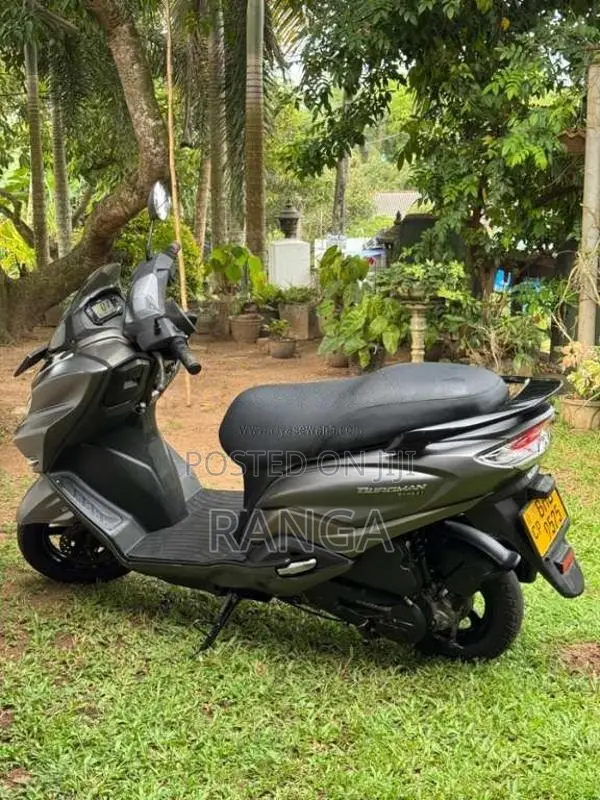 Suzuki BURGMAN 2019 Motorbike (Used)