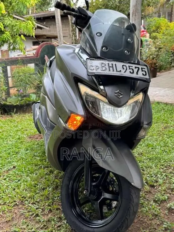 Suzuki BURGMAN 2019 Motorbike (Used)