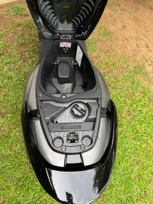 Suzuki BURGMAN 2019 Motorbike (Used)
