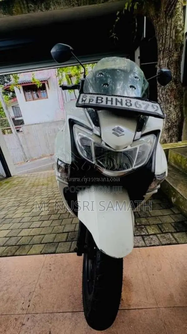 Suzuki BURGMAN 2018 Motorbike (Used)
