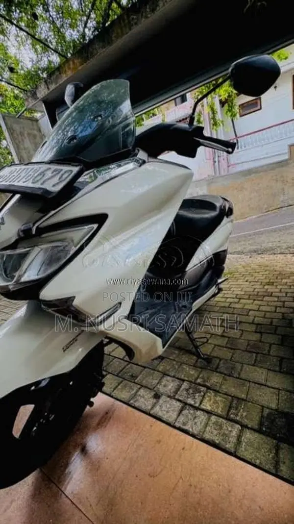 Suzuki BURGMAN 2018 Motorbike (Used)