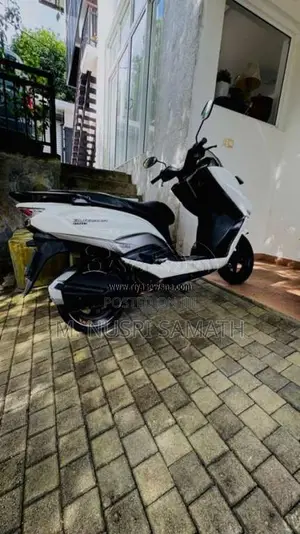 Suzuki BURGMAN 2018 Motorbike (Used)