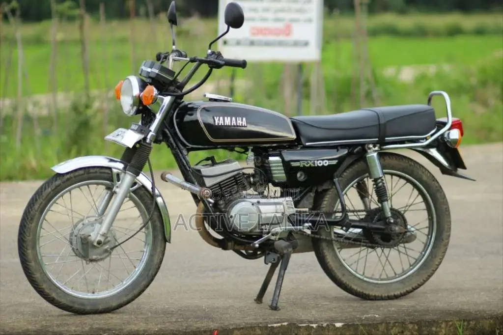 Yamaha RX100 2000 Motorbike (Used)