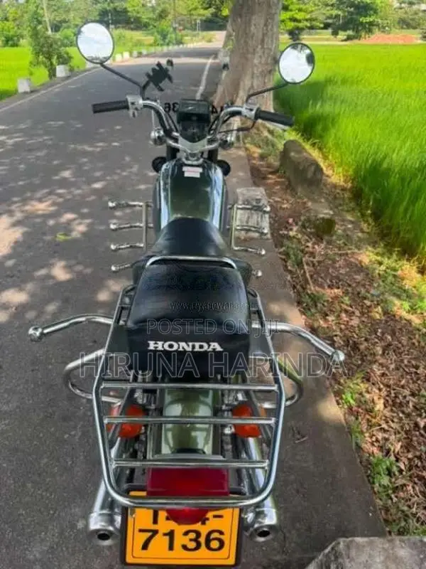 Honda CD 125 Benly 2000 Motorbike (Used)