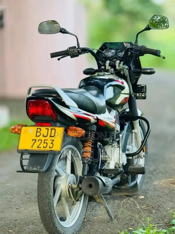 Bajaj CT-100 2025 Motorbike (Used)