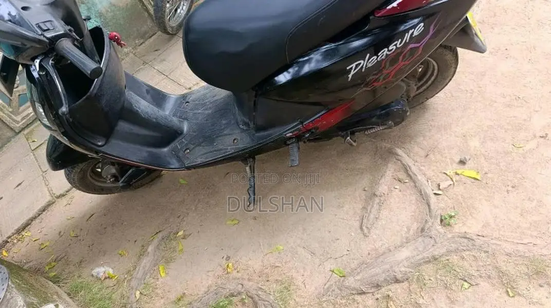 Hero Pleasure 2010 Motorbike (Used)