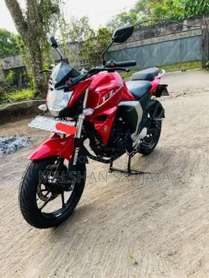 Yamaha FZ Version 2.0 2016 Motorbike (Used)