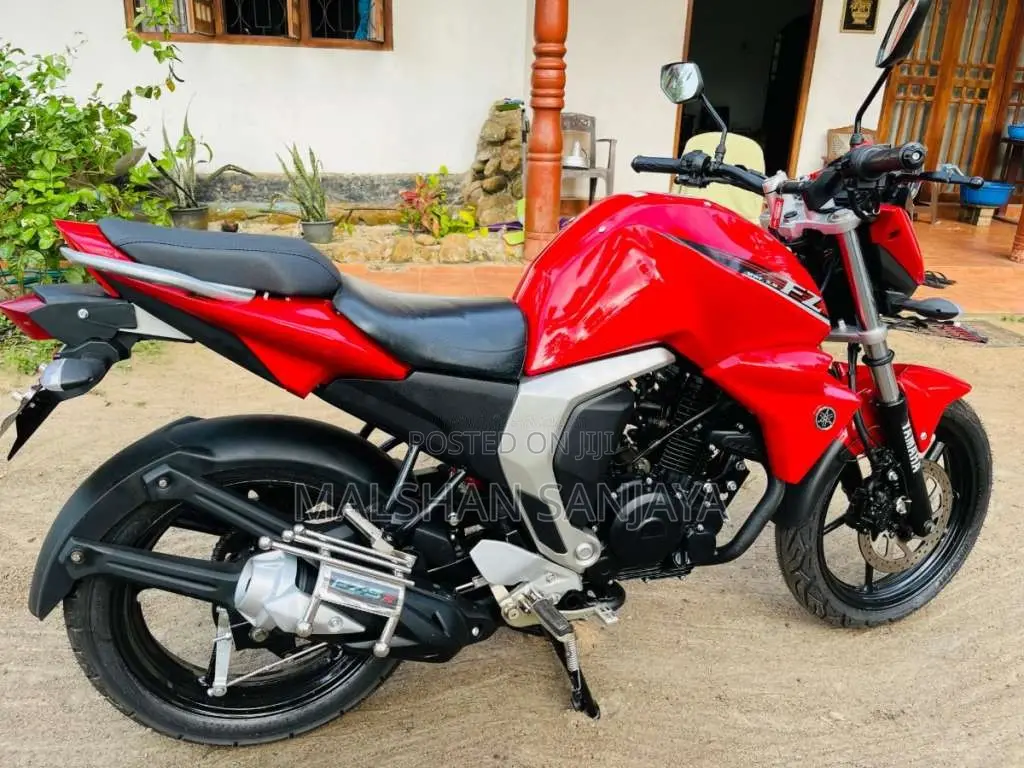 Yamaha FZ Version 2.0 2016 Motorbike (Used)