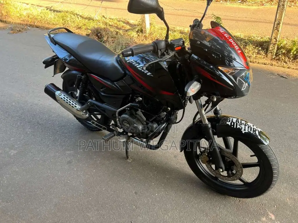 Bajaj Pulsar 2017 Motorbike (Used)