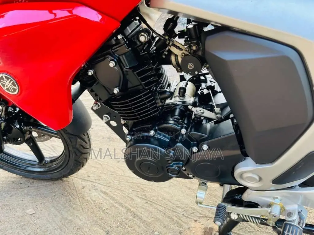 Yamaha FZ Version 2.0 2016 Motorbike (Used)