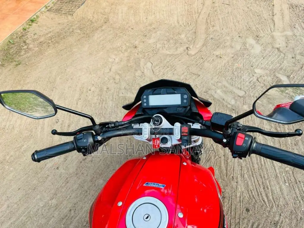 Yamaha FZ Version 2.0 2016 Motorbike (Used)