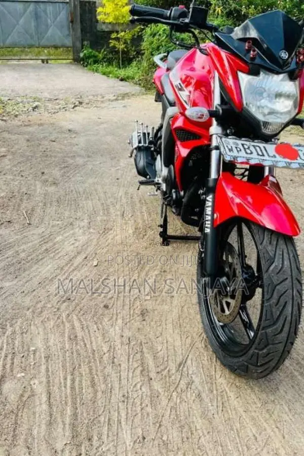 Yamaha FZ Version 2.0 2016 Motorbike (Used)