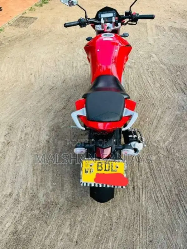 Yamaha FZ Version 2.0 2016 Motorbike (Used)