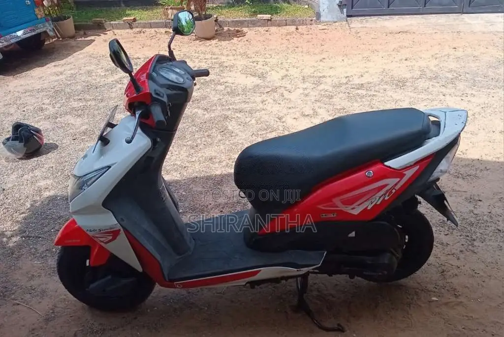 Honda Dio 2015 Motorbike (Used)