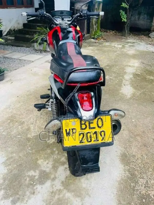Bajaj V15 2016 Motorbike (Used)