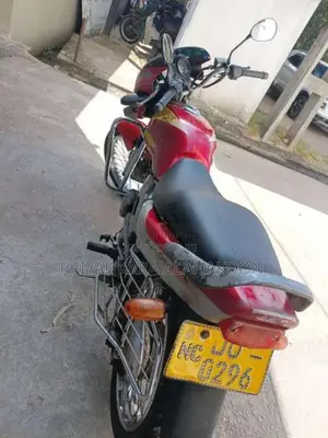 Hero-Honda Cbz 2005 Motorbike (Used)