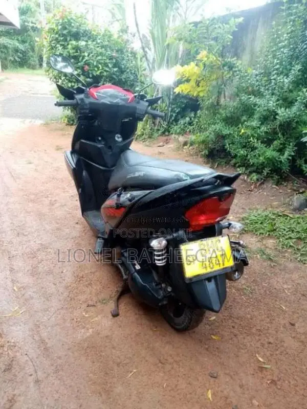 Yamaha ZR 2018 Motorbike (Used)