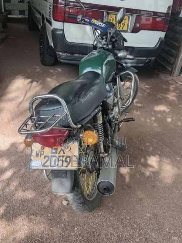 Bajaj Boxer 2002 Motorbike (Used)
