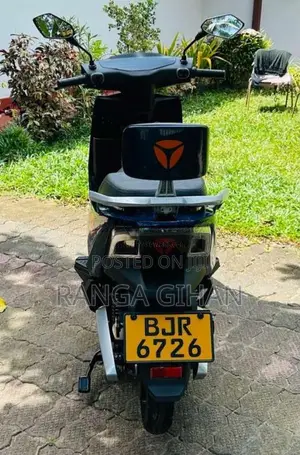 Yadea T5 2025 Motorbike (Used)