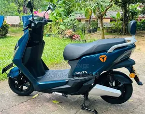 Yadea T5 2025 Motorbike (Used)