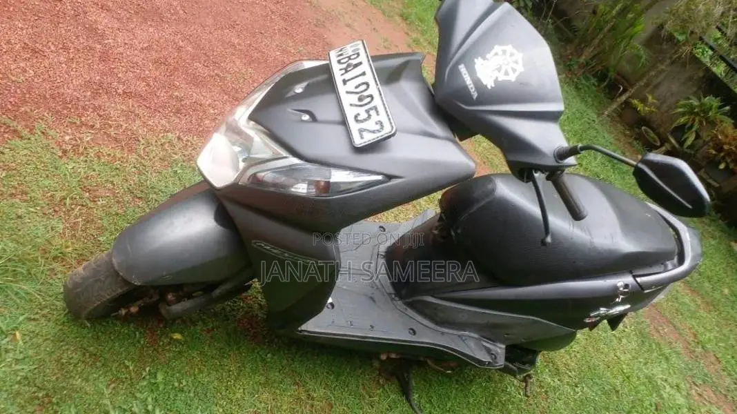 Honda Dio 2013 Motorbike (Used)