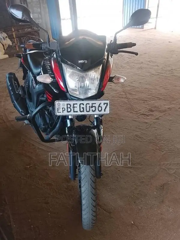 Hero Hunk 2016 Motorbike (Used)