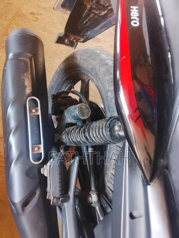 Hero Hunk 2016 Motorbike (Used)