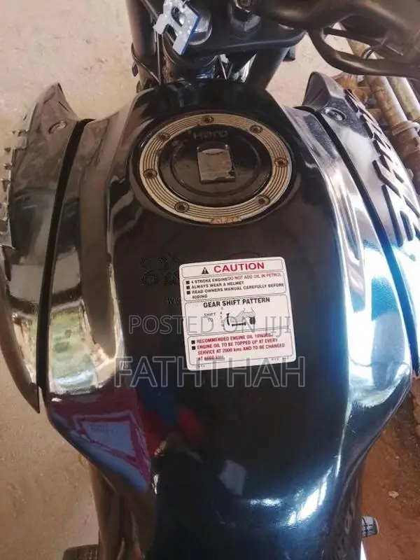 Hero Hunk 2016 Motorbike (Used)