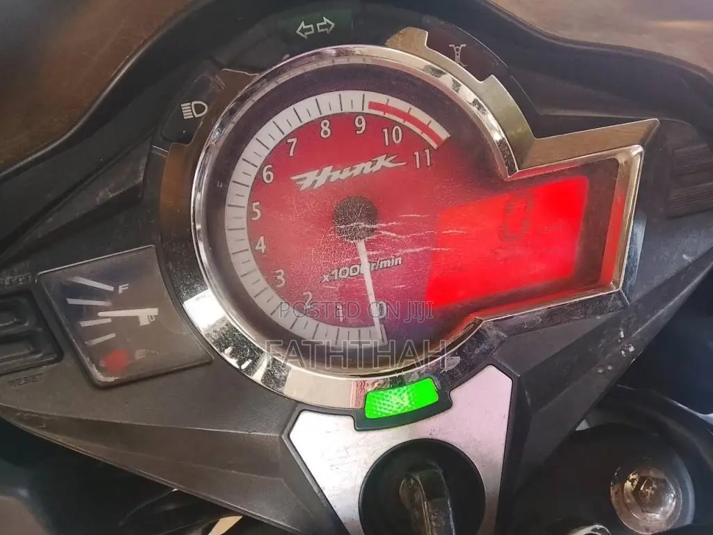 Hero Hunk 2016 Motorbike (Used)