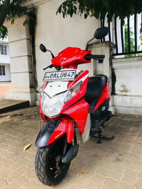 Honda Dio 2013 Motorbike (Used)
