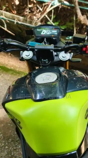 Hero Hunk 2025 Motorbike (Used)