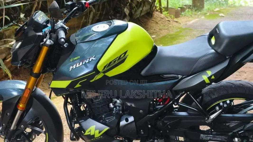 Hero Hunk 2025 Motorbike (Used)