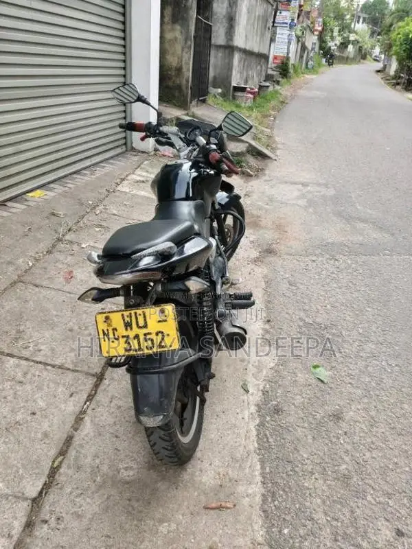 Bajaj Pulsar 135 Ls 2011 Motorbike (Used)