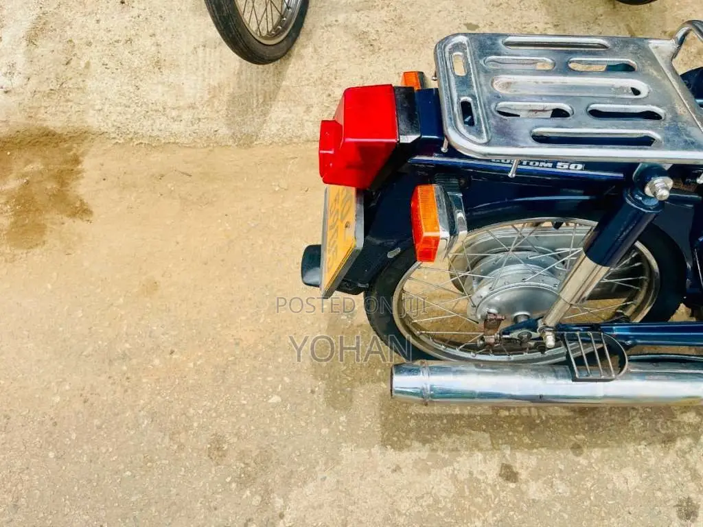 Honda Super Cub 2004 Motorbike (Used)