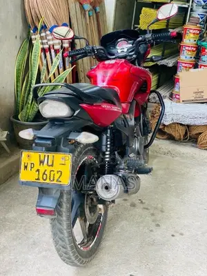 Hero Hunk 2011 Motorbike (Used)