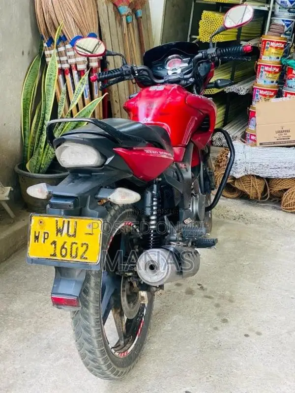 Hero Hunk 2011 Motorbike (Used)