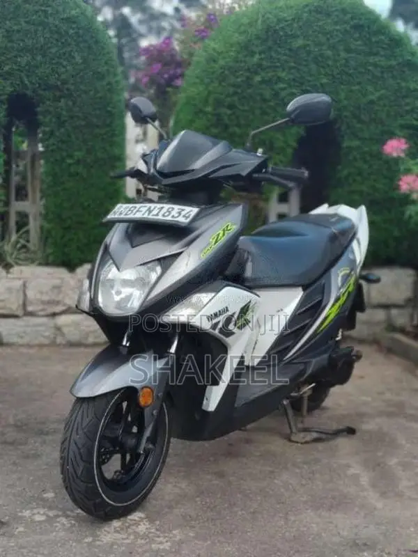 Yamaha Zr 2017 Motorbike (Used)