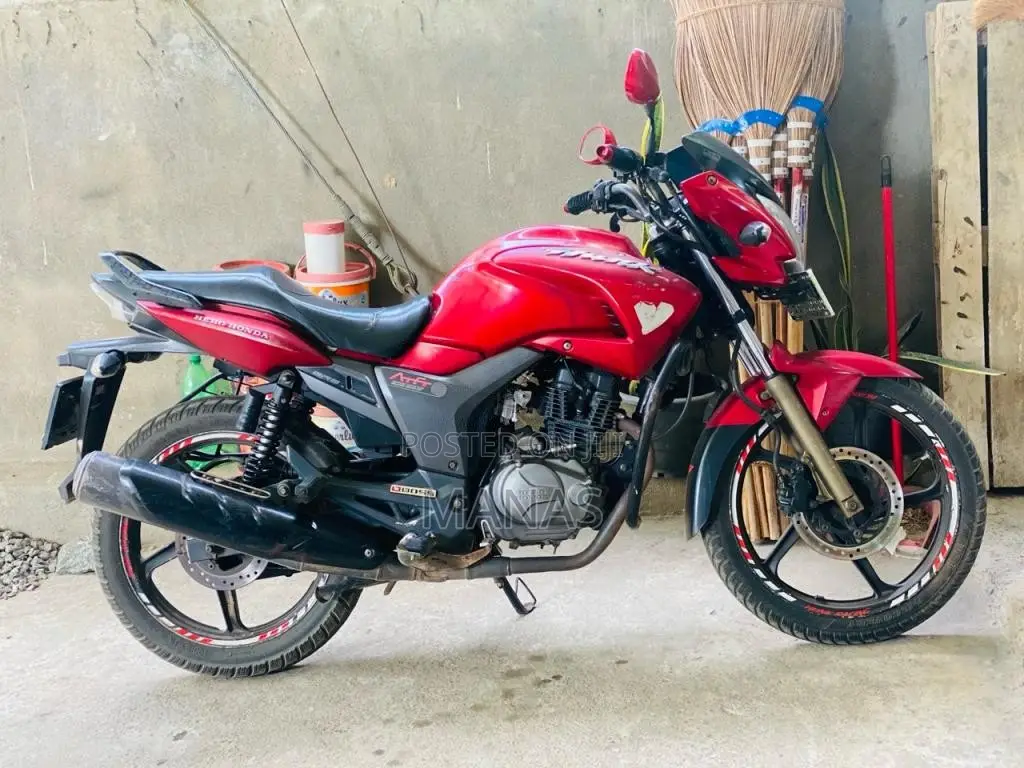 Hero Hunk 2011 Motorbike (Used)