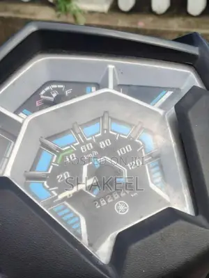 Yamaha Zr 2017 Motorbike (Used)