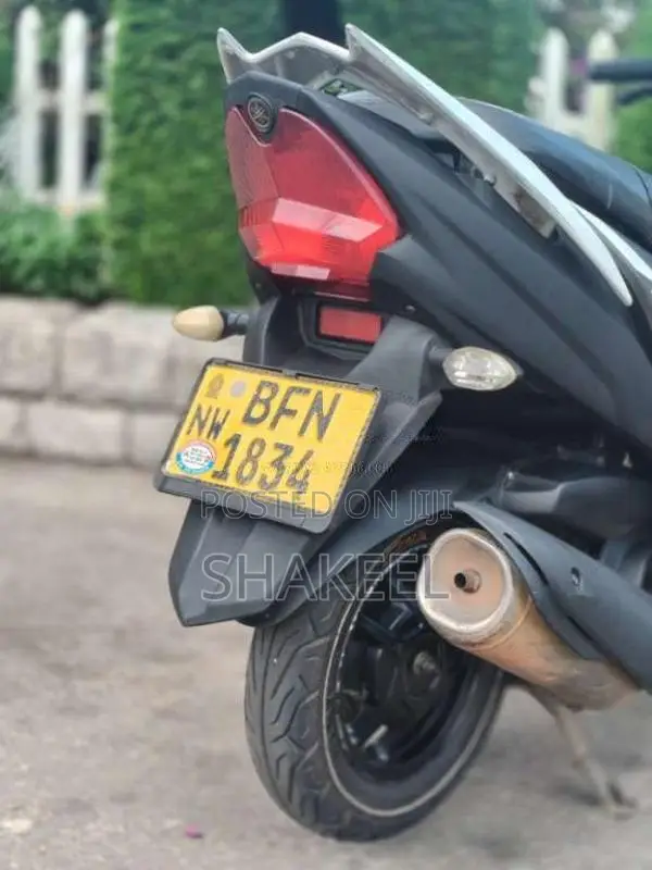 Yamaha Zr 2017 Motorbike (Used)