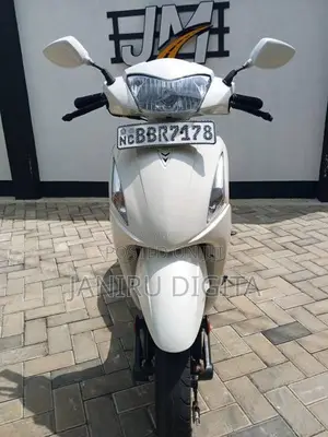 Hero Pleasure 2015 Motorbike (Used)