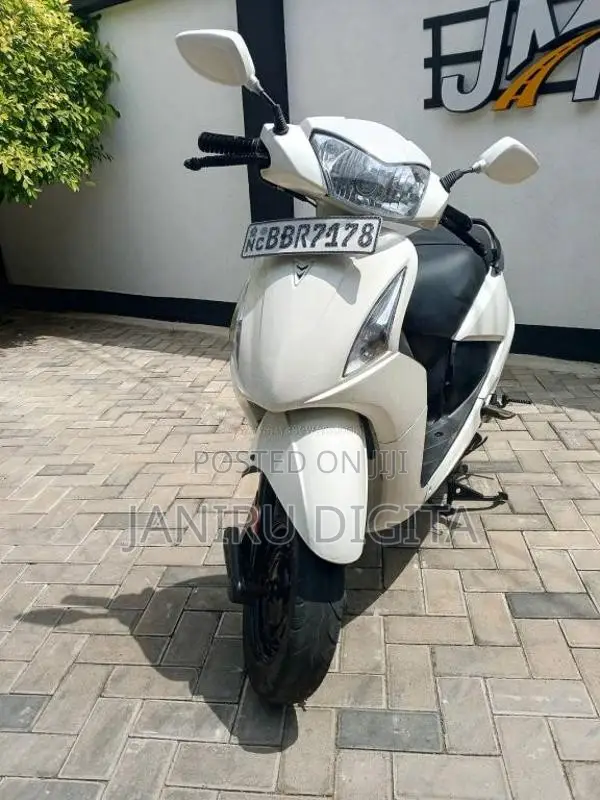 Hero Pleasure 2015 Motorbike (Used)