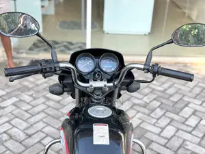 Hero HF Deluxe 2017 Motorbike (Used)