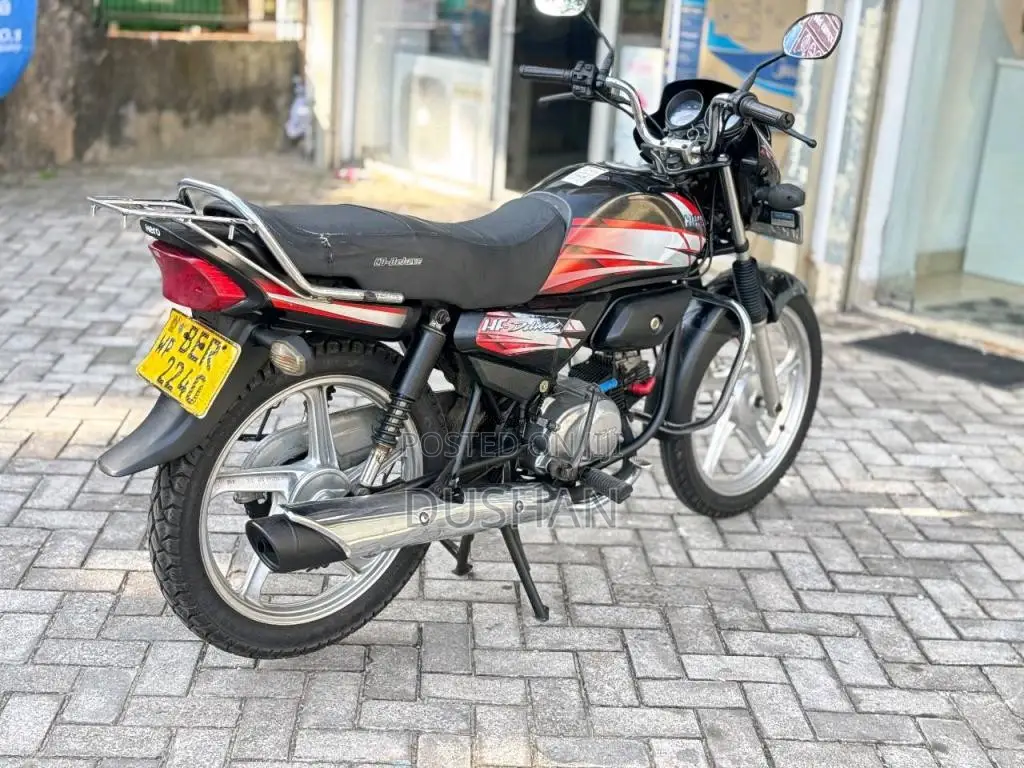 Hero HF Deluxe 2017 Motorbike (Used)