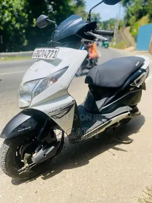 Honda Dio 2015 Motorbike (Used)