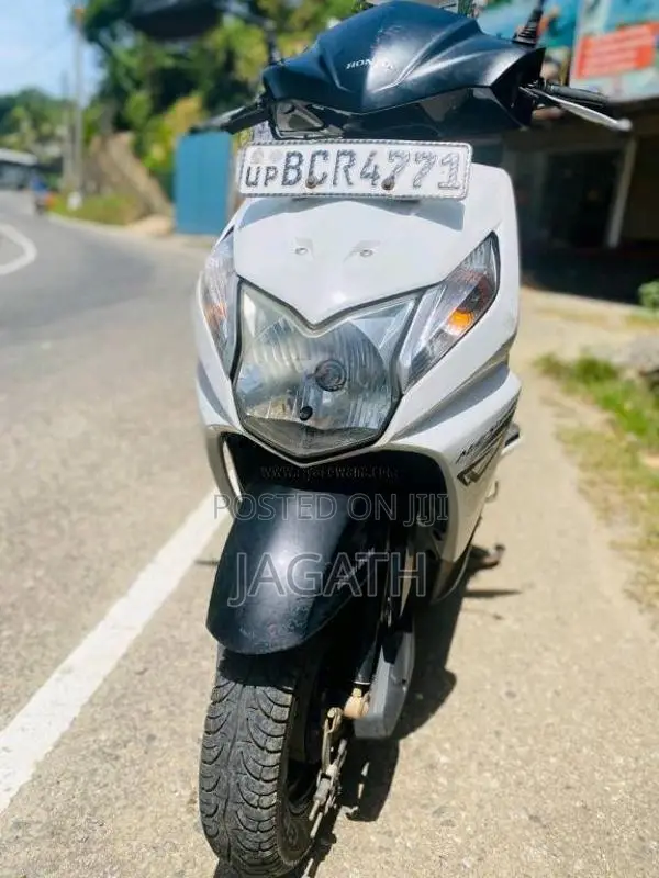 Honda Dio 2015 Motorbike (Used)