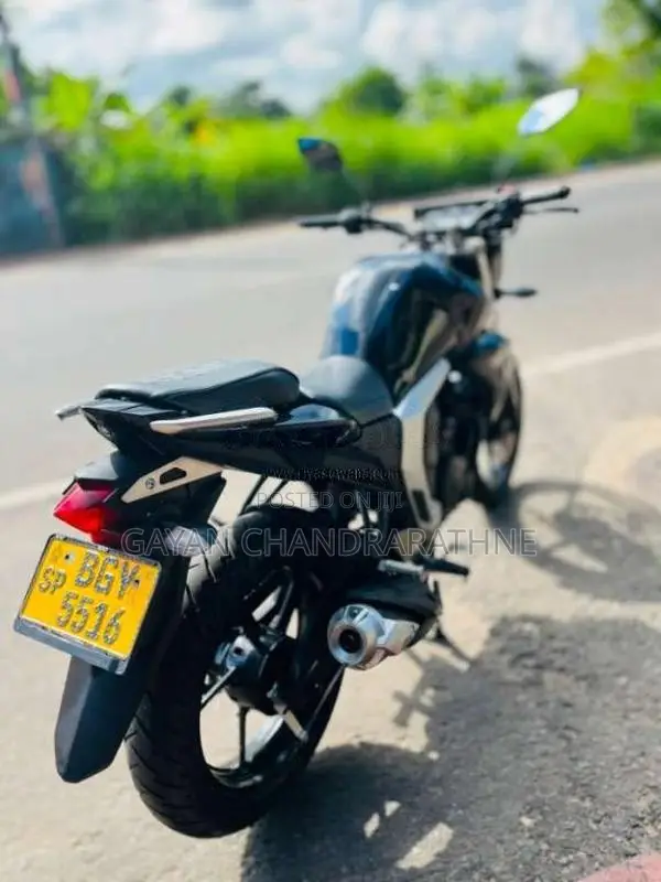 Yamaha FZ Version 2.0 2018 Motorbike (Used)