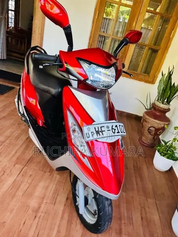 TVS Scooty Streak 2011 Motorbike (Used)