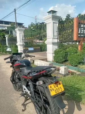 Bajaj Pulsar 180 2010 Motorbike (Used)