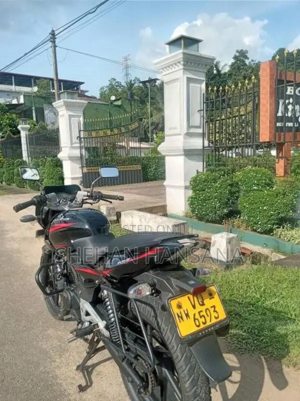 Bajaj Pulsar 180 2010 Motorbike (Used)